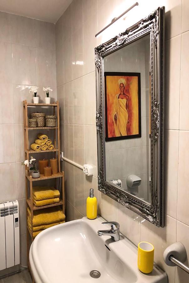 Yellow Home Santiago de Compostela Exterior photo