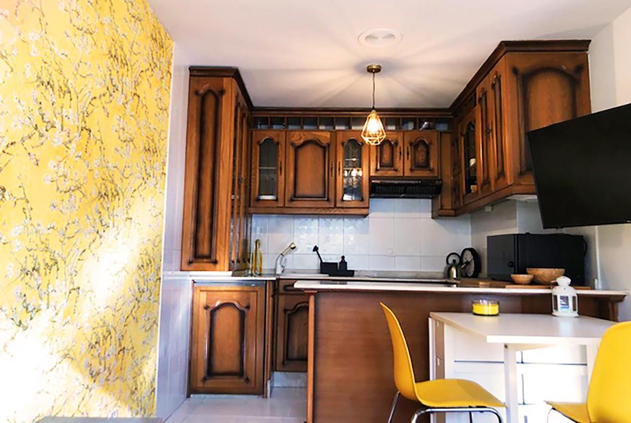 Yellow Home Santiago de Compostela Exterior photo