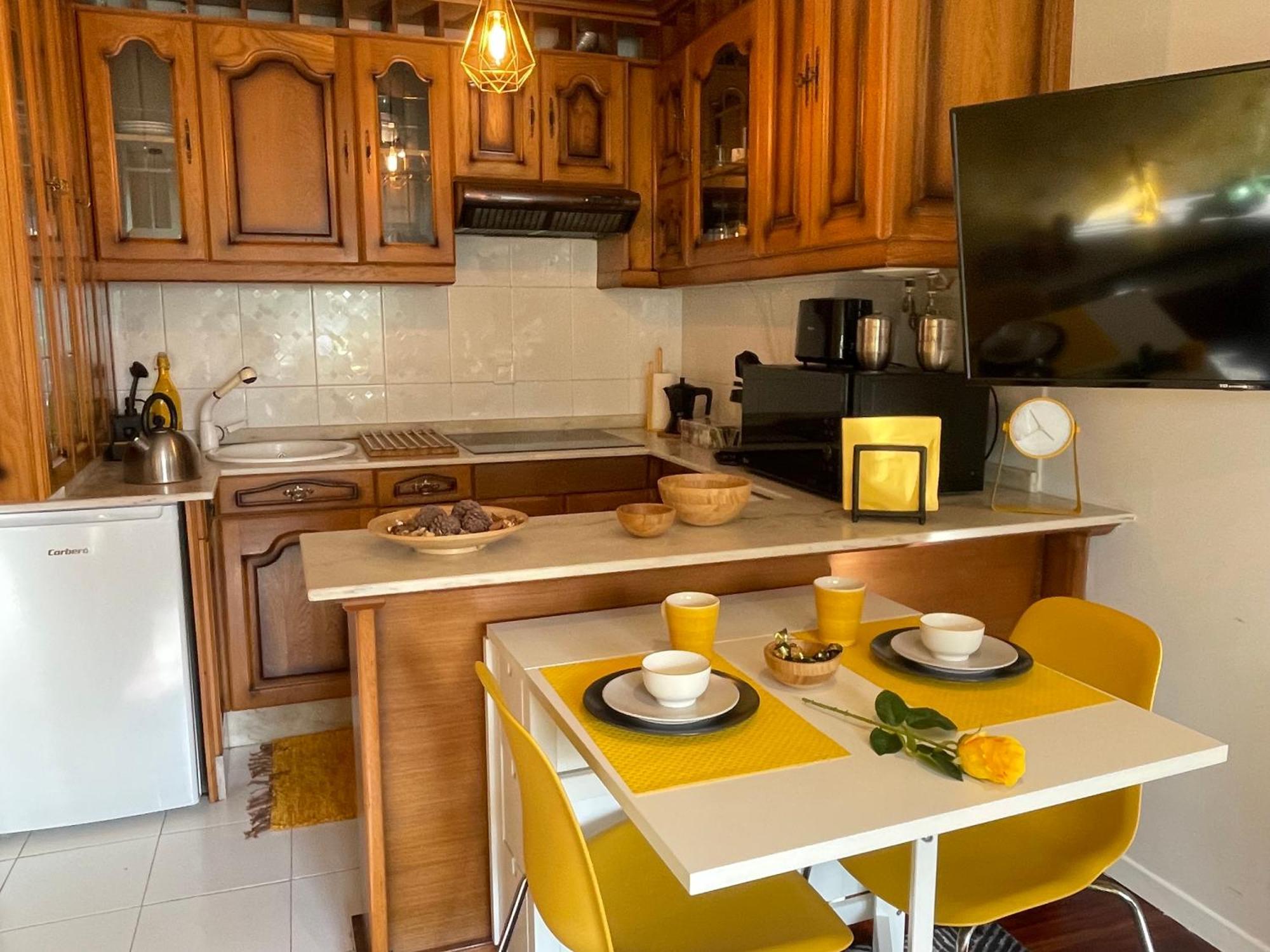 Yellow Home Santiago de Compostela Exterior photo