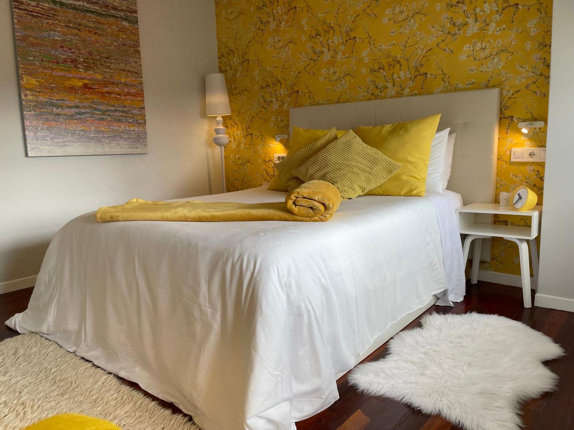 Yellow Home Santiago de Compostela Exterior photo
